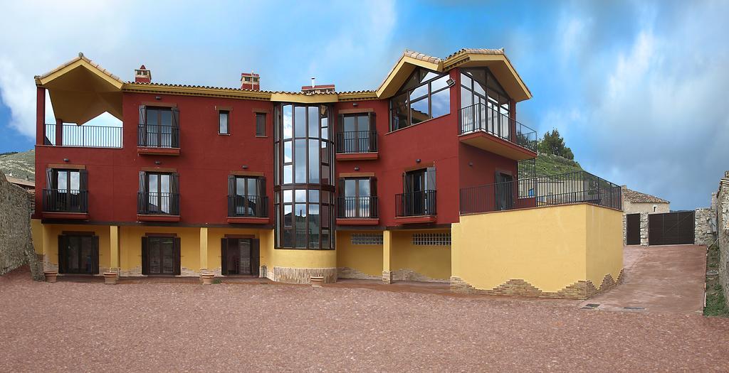 Gasthaus Casa Arrieta Castejon de Valdejasa Exterior foto